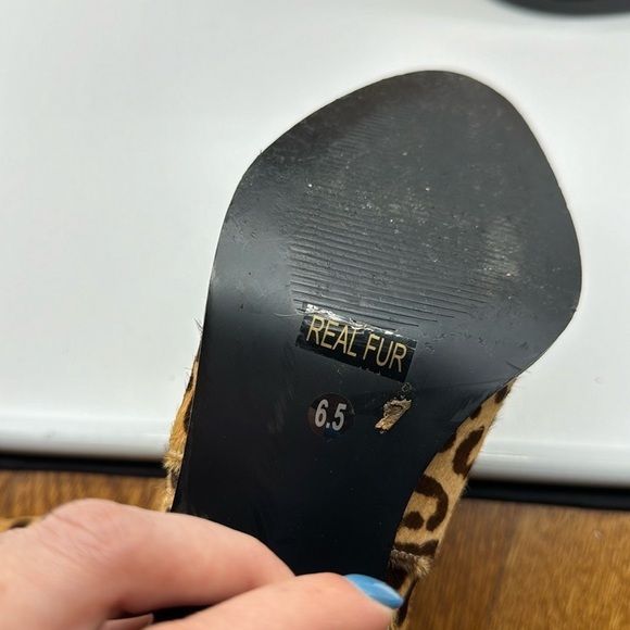 Steve Madden Leopard Heeled Real Fur 90s Boots Size 6.5 - Picture 7 of 13